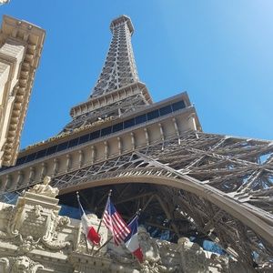 Hi I'm Danielle. I sell  new and used items.